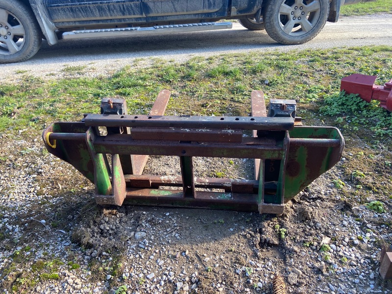Attachments  John Deere Pallet Forks Photo